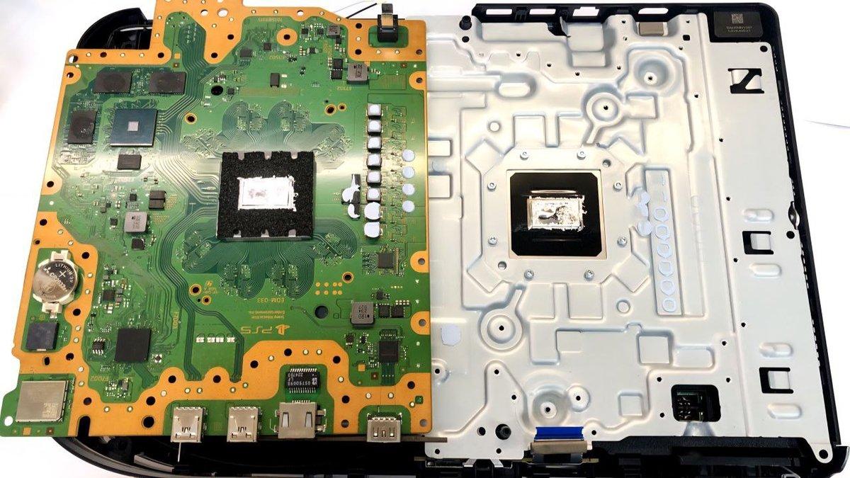 Ремонт PlayStation 5 — материнская плата